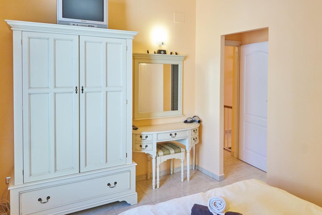 Esplanada Villa Constanta Bagian luar foto